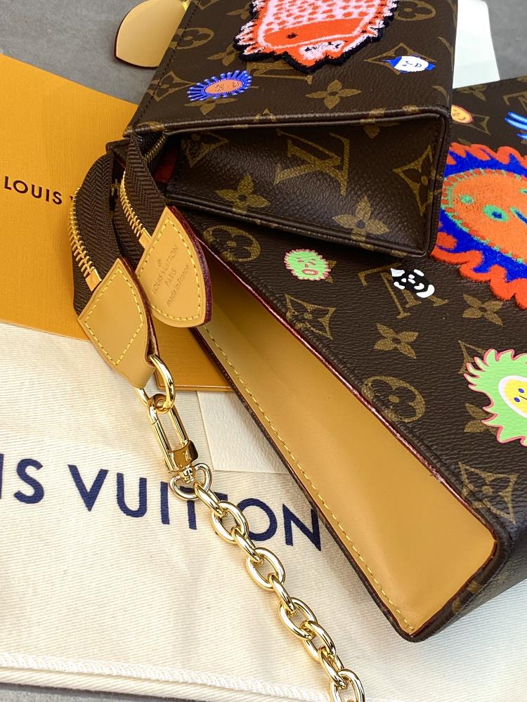 The upgraded version M81982 embroidered LV x YK TOILETRY POUCH ON CHAIN handbag comes from