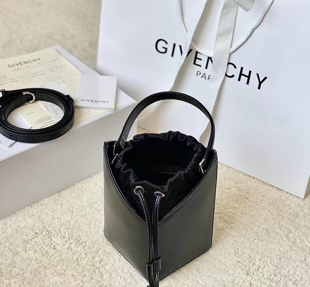 377123520 French GIVENCHY latest Cutout small bucket super exquisite cowhide satin interior drawstri