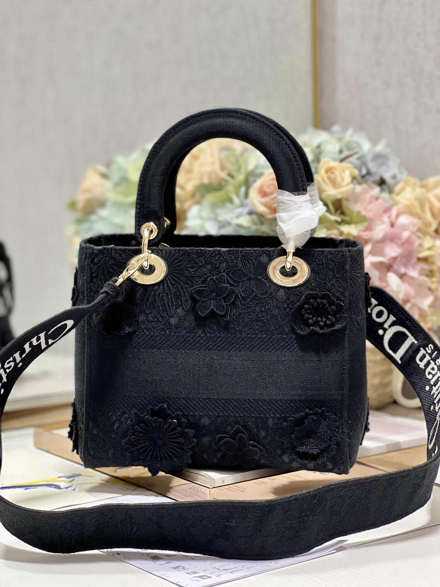 Fish silk black five grid embroidered Princess L embroidered Princess bag Cs D logo is fashion