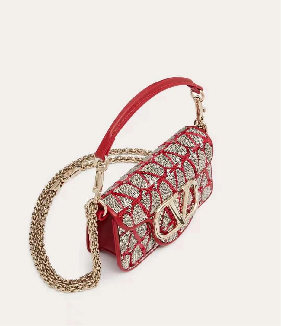 Pearl leather Valentino Garavani Mini Loc calfskin handbag with matching enamel VLogo Signatur