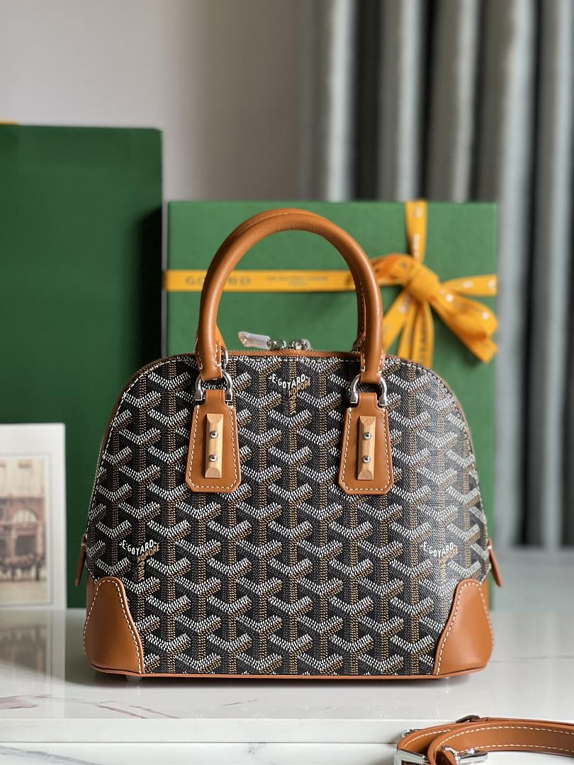 goyard Vendme Shell BagInheriting the brands unique craftsmanship style and exquisite tec