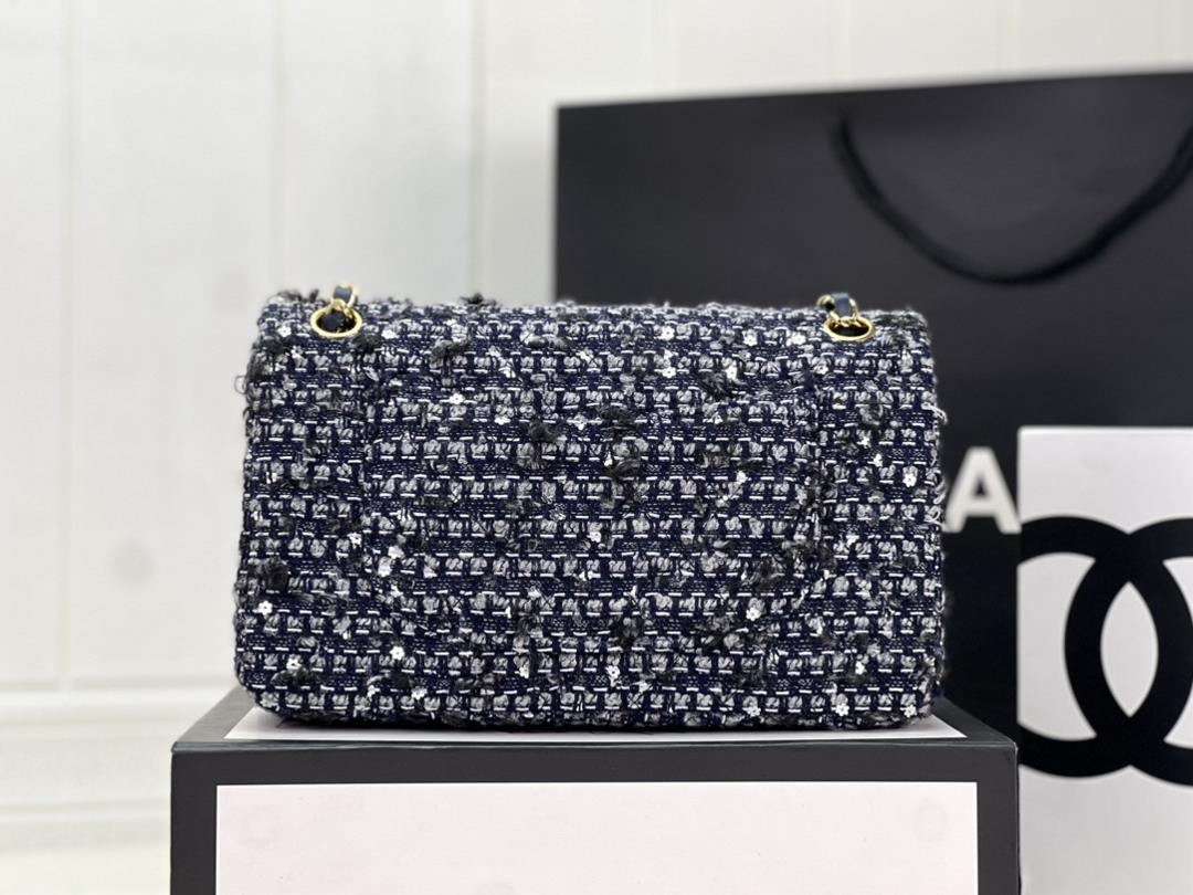 Chanel CF woolen series this is a bag that can be praised by all friends around us for it