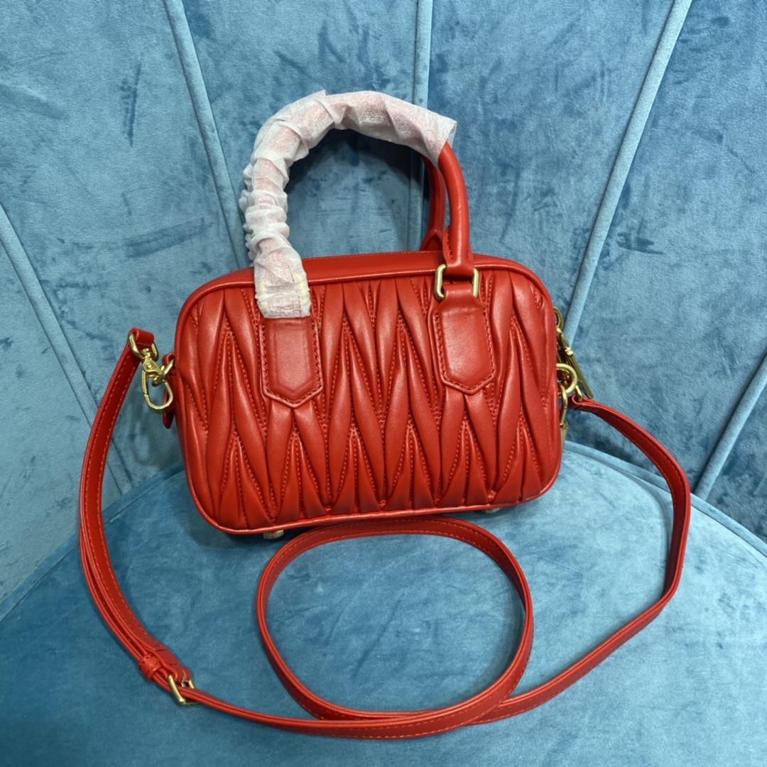 M family5BB123 MiuMius new Too Pretty Bowling Handbag is made of imported lamb skin classic br