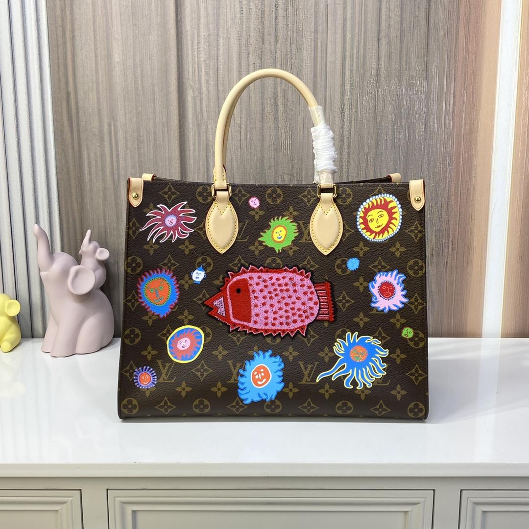 The embroidered new M46429 ONTHEGO medium size handbag features classic Monogram canvas and Monogram