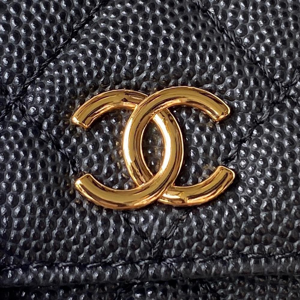 Chanel granular calf leather AS3017Cargo makeup bagThis product is made of granular calf l