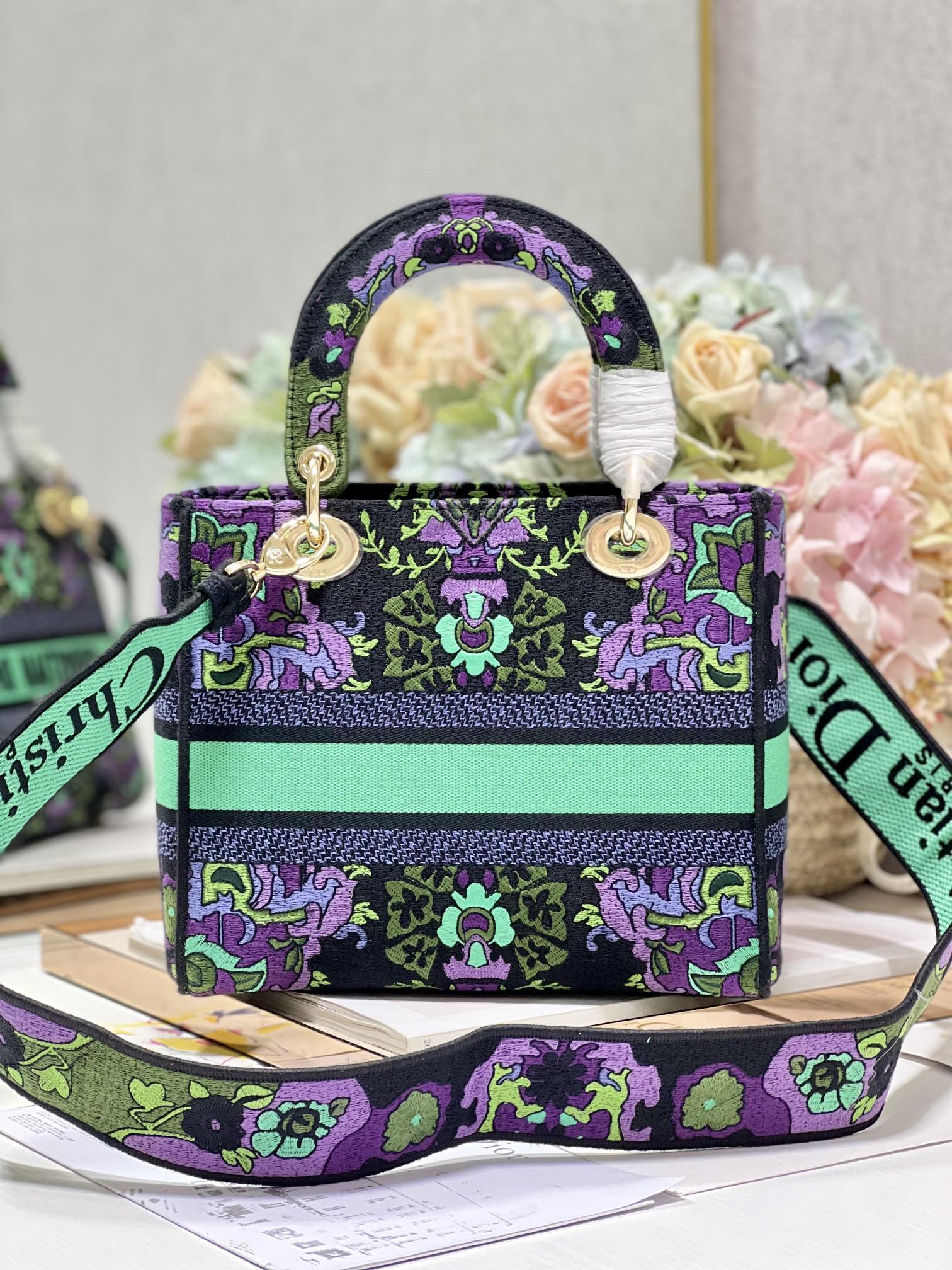 Manhua Purple Five Grid Embroidered Princess L Embroidered Princess Bag Cs D Logo is fashionab