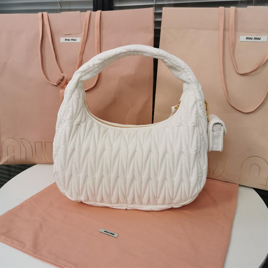 MiuWander handbag a new product of M family is made of environmentfriendly nylon The yarn is m