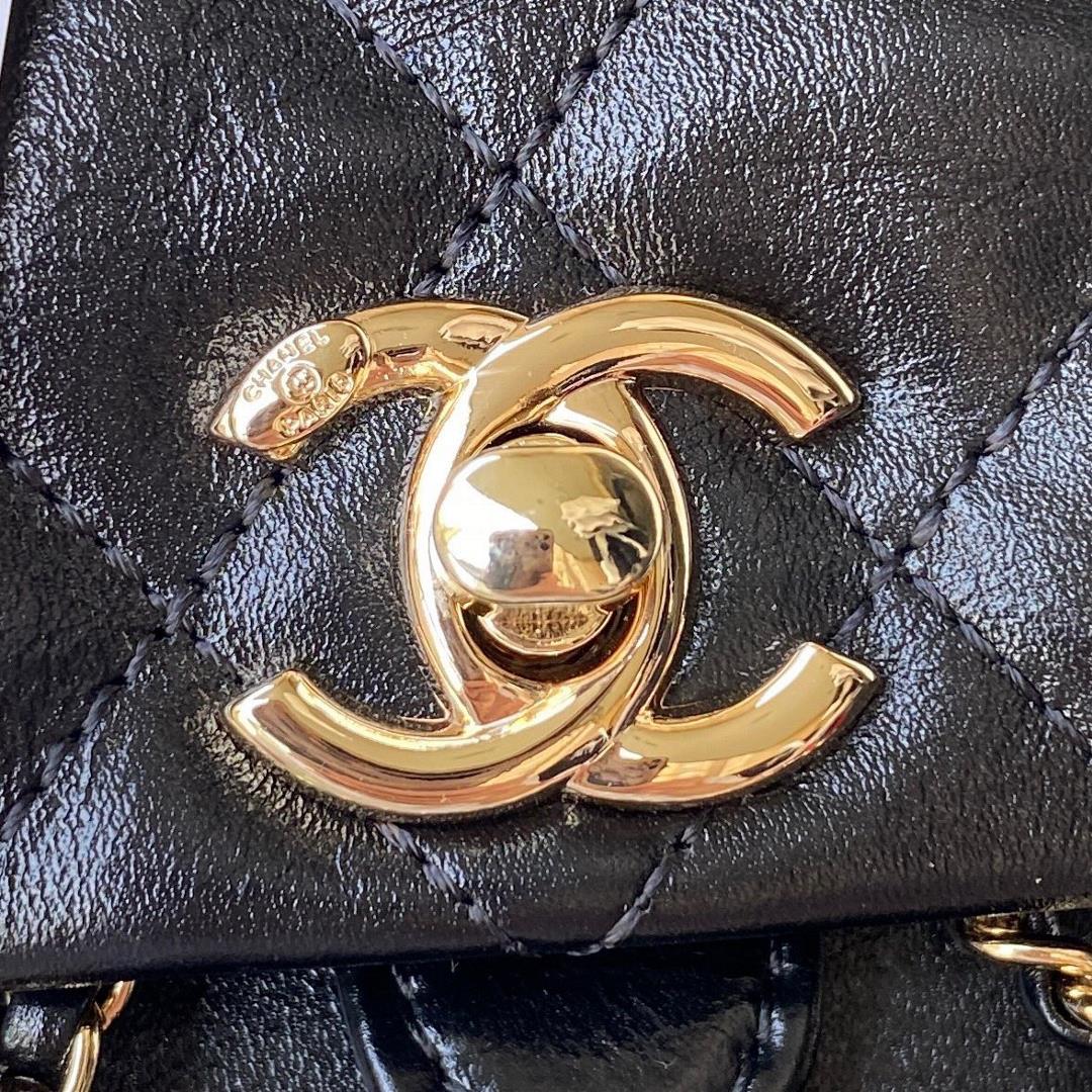 Chanel22 Early Spring New DUMA Backpack Model AS2908 Oil Wax Cowhide Versatile Small Bag for A