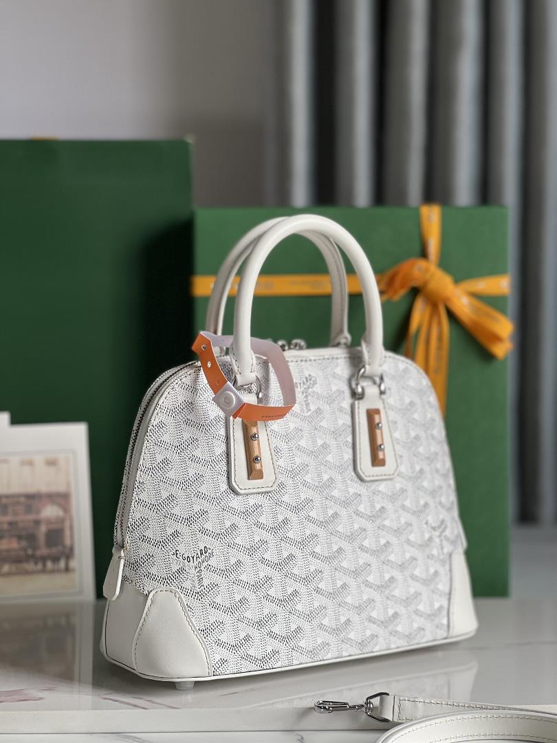 goyard Vendme Shell BagInheriting the brands unique craftsmanship style and exquisite tec