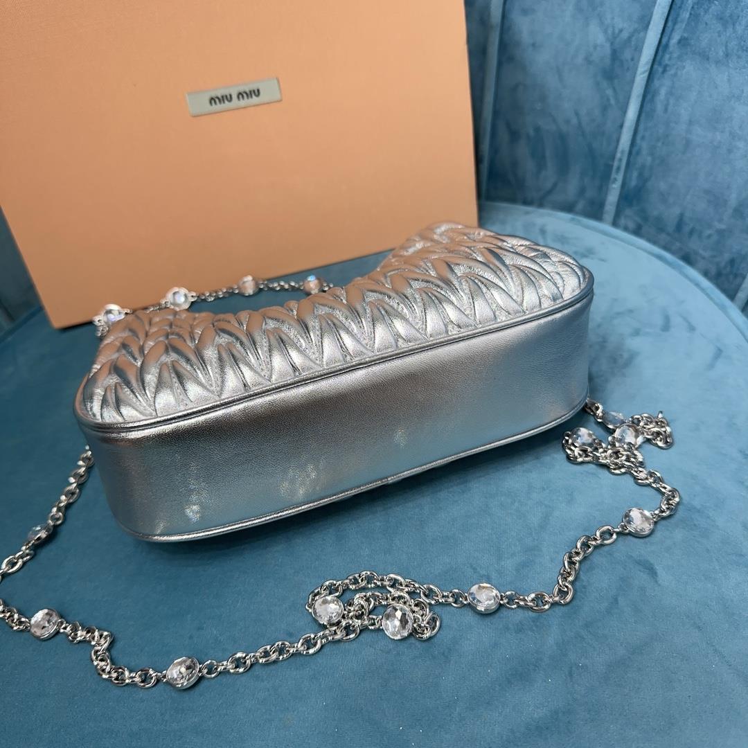 new version new season Miu Miu Crystal Chain Edition accessory series handbag made of ico