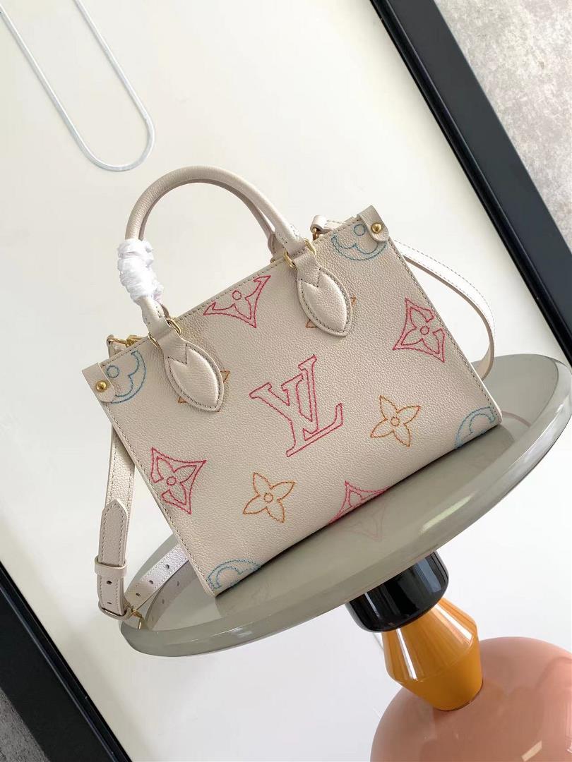 M45653 Embroidered Thread M46629 This OnTheGo small handbag is from the autumn of 2023 LV Academy co