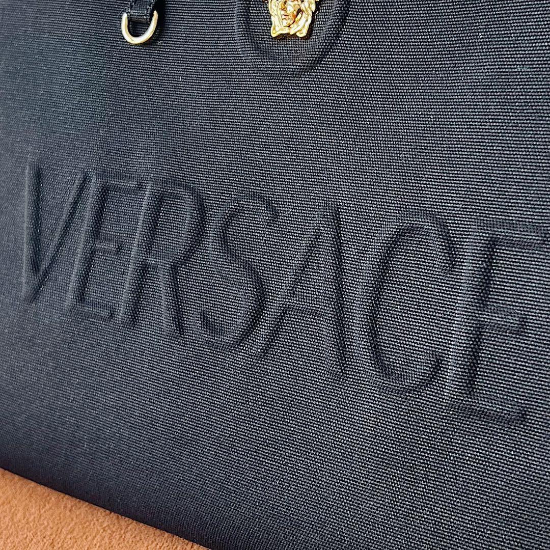 Versace Tote Bag AutumnWinter 2023 New Versace Jeans Tote Bag molded embossed letters concave 