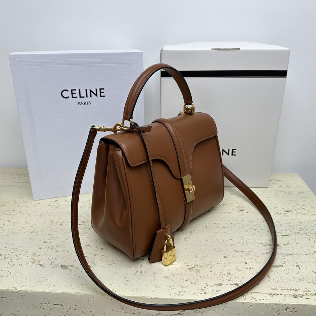 Celines new classic StraP16 handbag is made of highquality cowhide leather with sheepskin lini