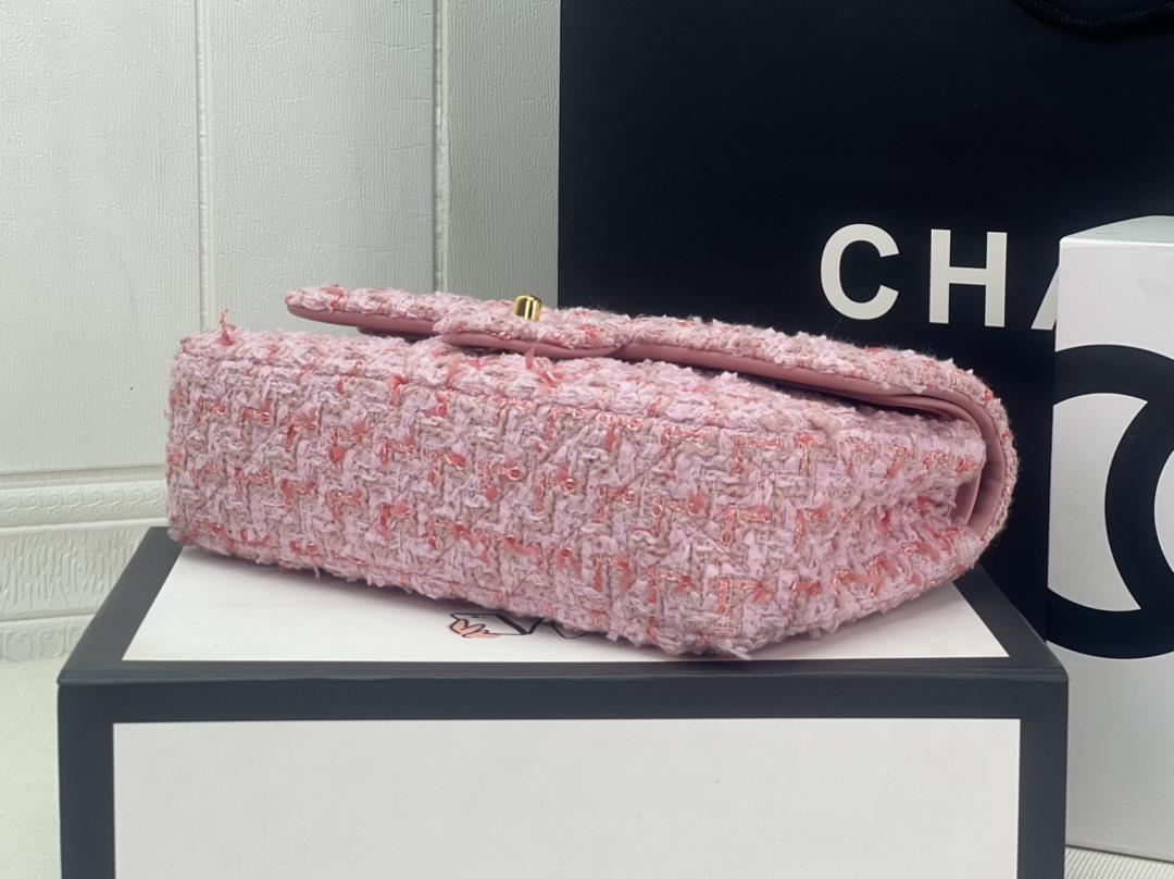 Chanel CF woolen series this is a bag that can be praised by all friends around us for it