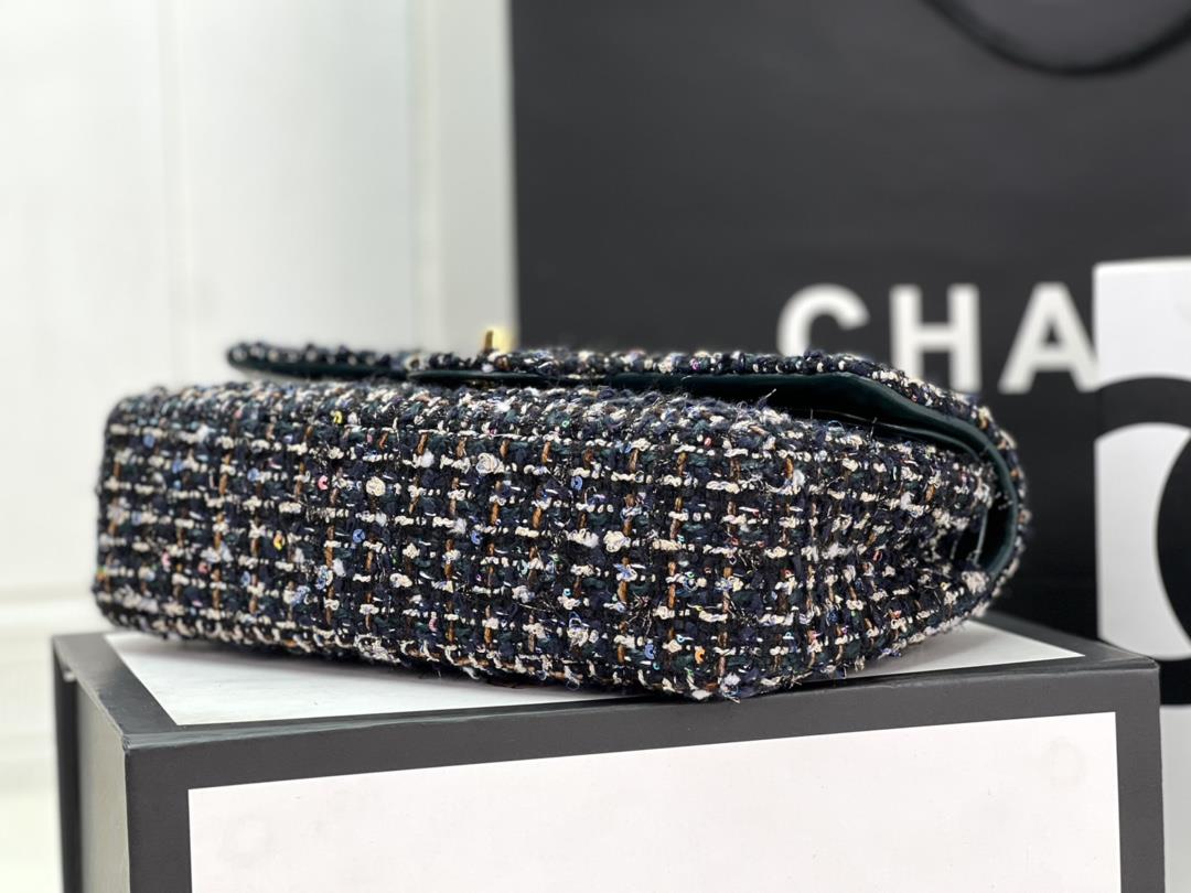 Chanel CF woolen series this is a bag that can be praised by all friends around us for it