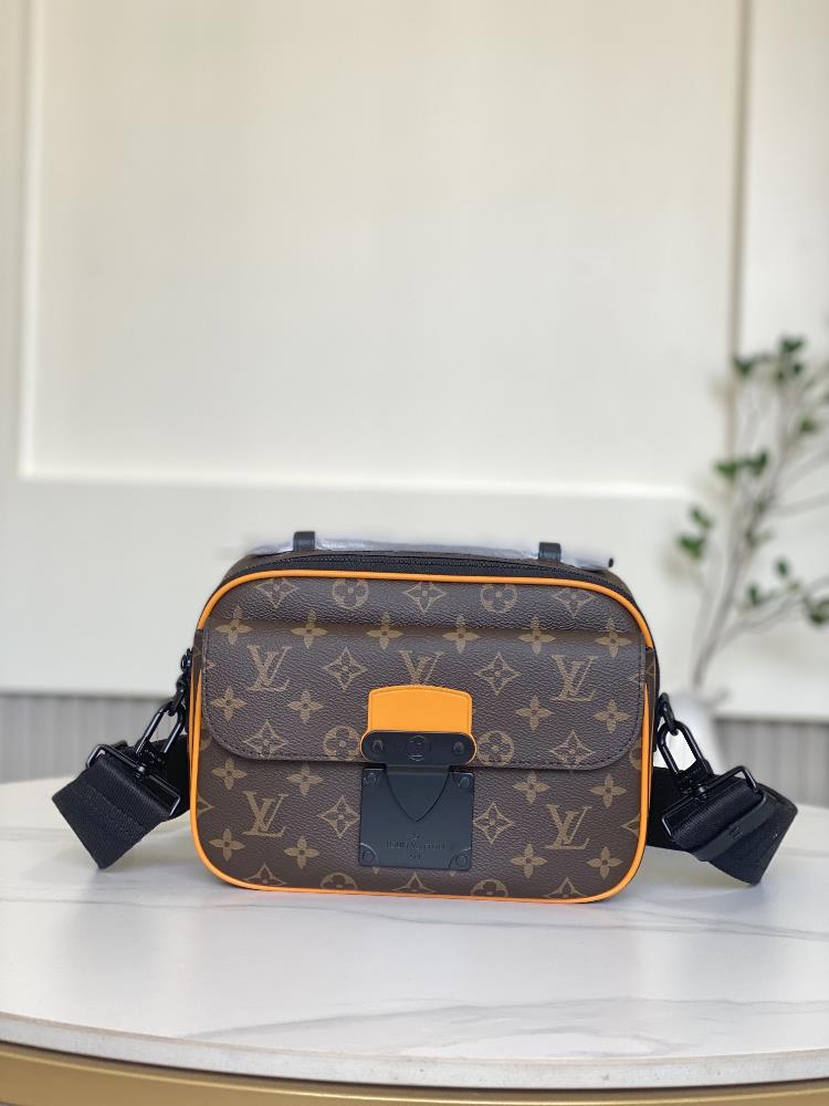 M46688 new color schemeThis S Lock messenger bag is made of Monogram Macassar canvas and the new lock is inspired by the hard box lock designed by Ge