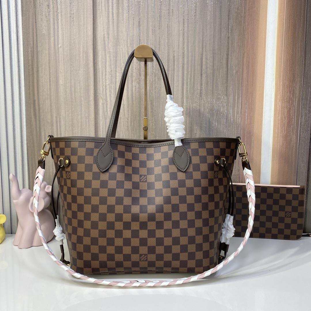 The new N40448 Neverfull classic handbag features a detachable woven leather strap Each leather stri