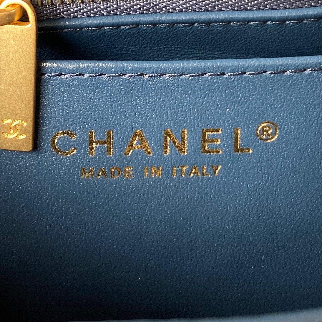 Dark Blue Chanel 23s Camellia Adjustment Buckle Series Small AS4040The annual flagship design 