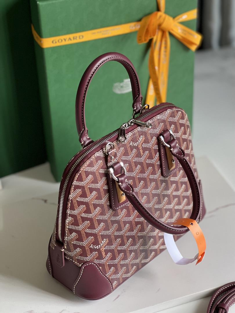 goyard Vendme Shell BagInheriting the brands unique craftsmanship style and exquisite tec