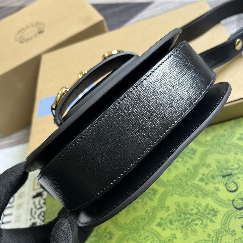 With a Full Set of Packaging Original Leather Mini body Saddle Bag Gucci Aria Fashion S