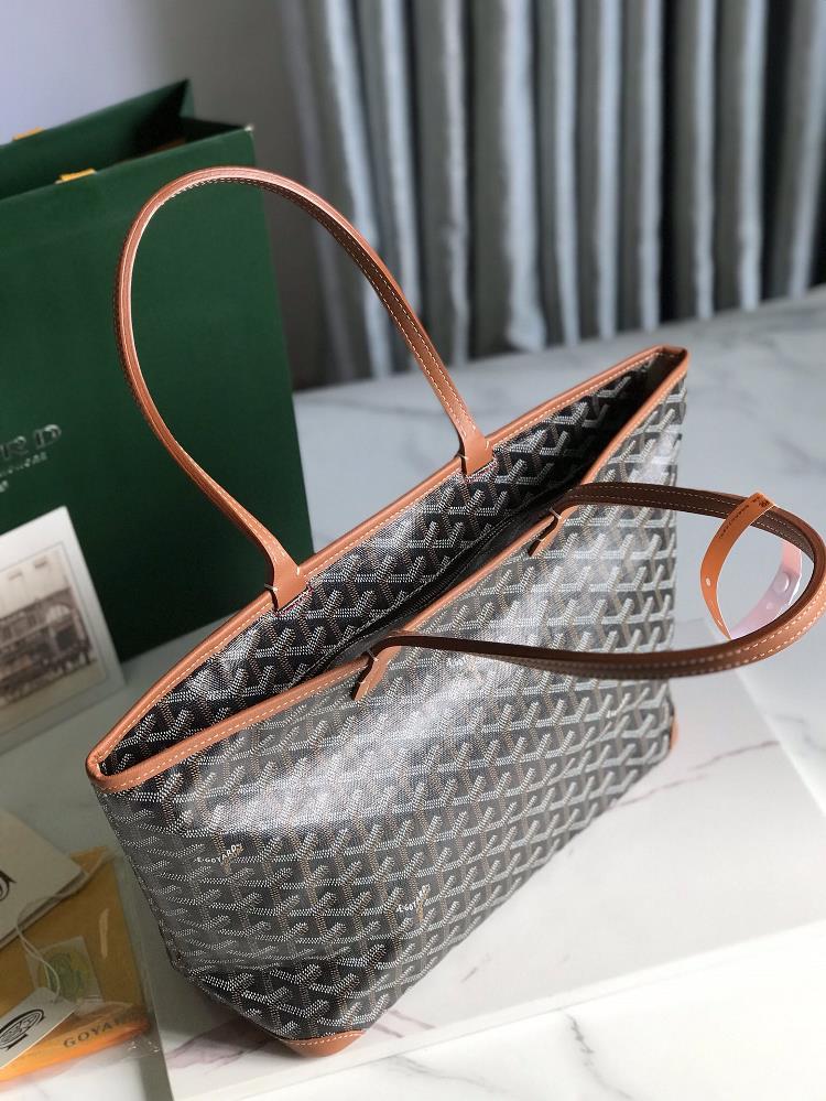 In addition to its customization options the Goyard bag also boasts an upgraded leather t