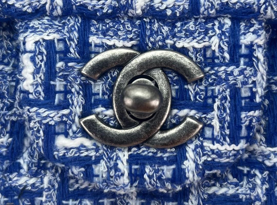 Chanel CF woolen series this is a bag that can be praised by all friends around us for it