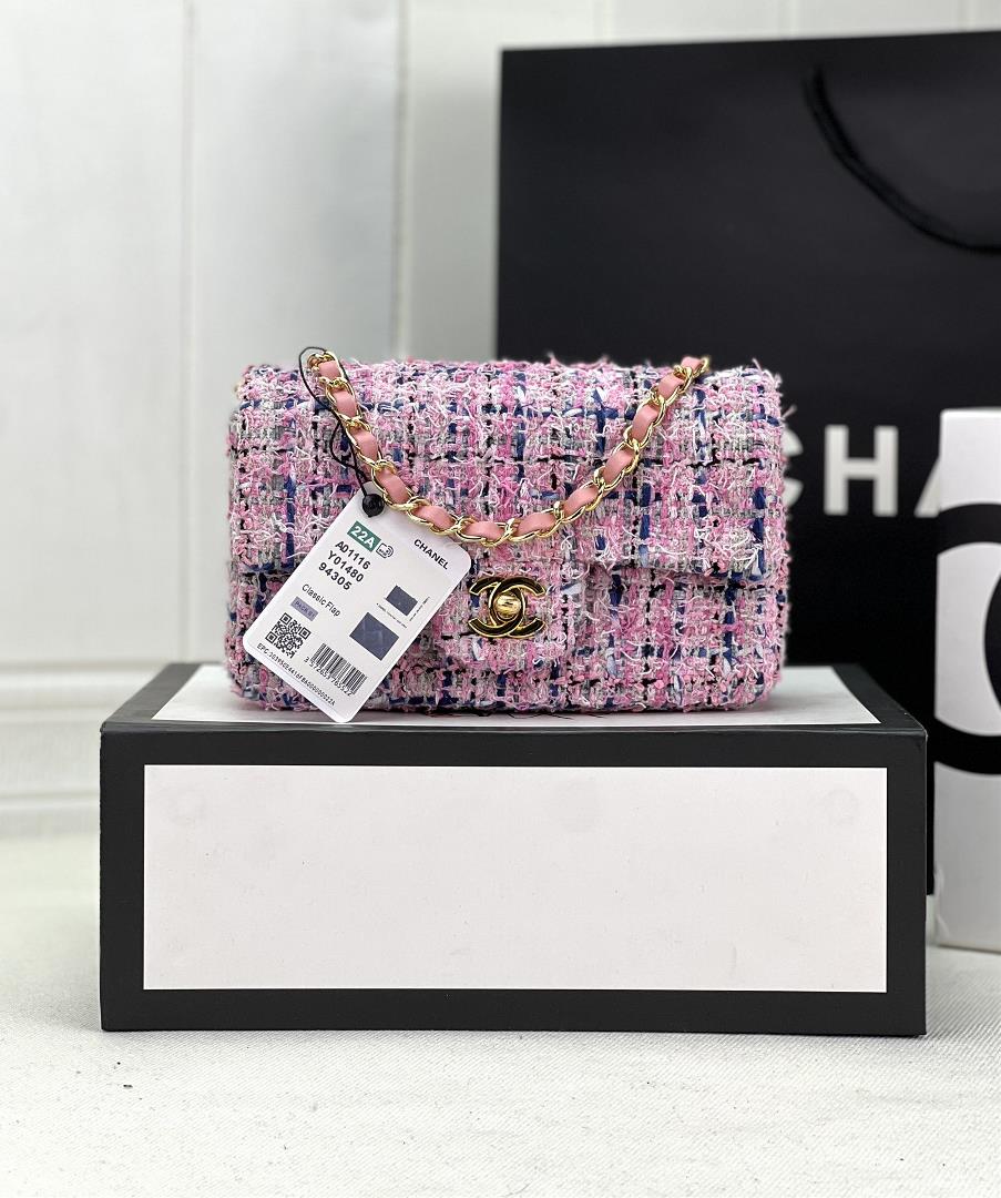 Chanel CF woolen series this is a bag that can be praised by all friends around us for its elegance