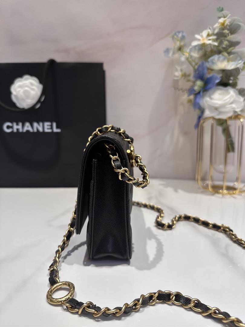 chanel adjustable chain woc Caviar shines under the light and the hardware logo is very t