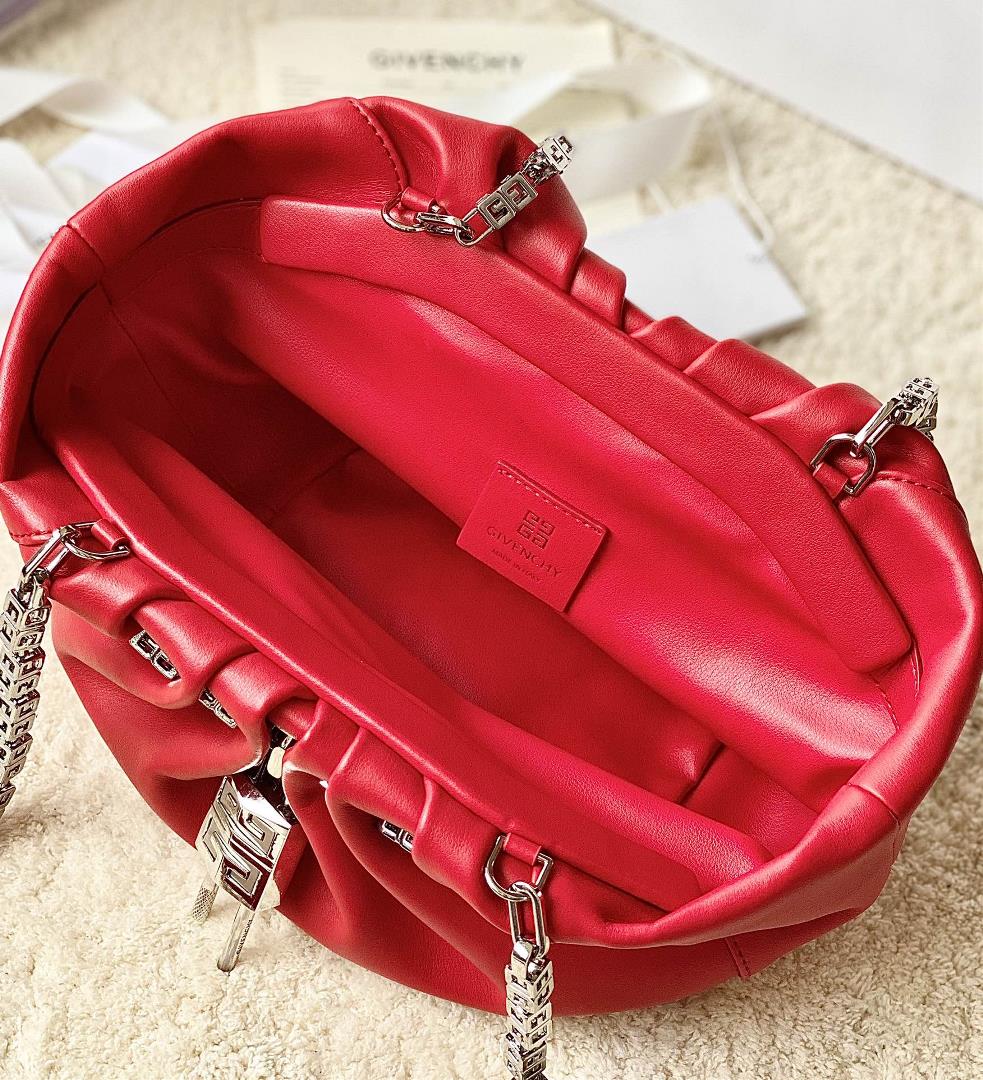 Top Original GIVENCYG HomeNew KennyBagI fell in love with this chain satchel at first sight Th