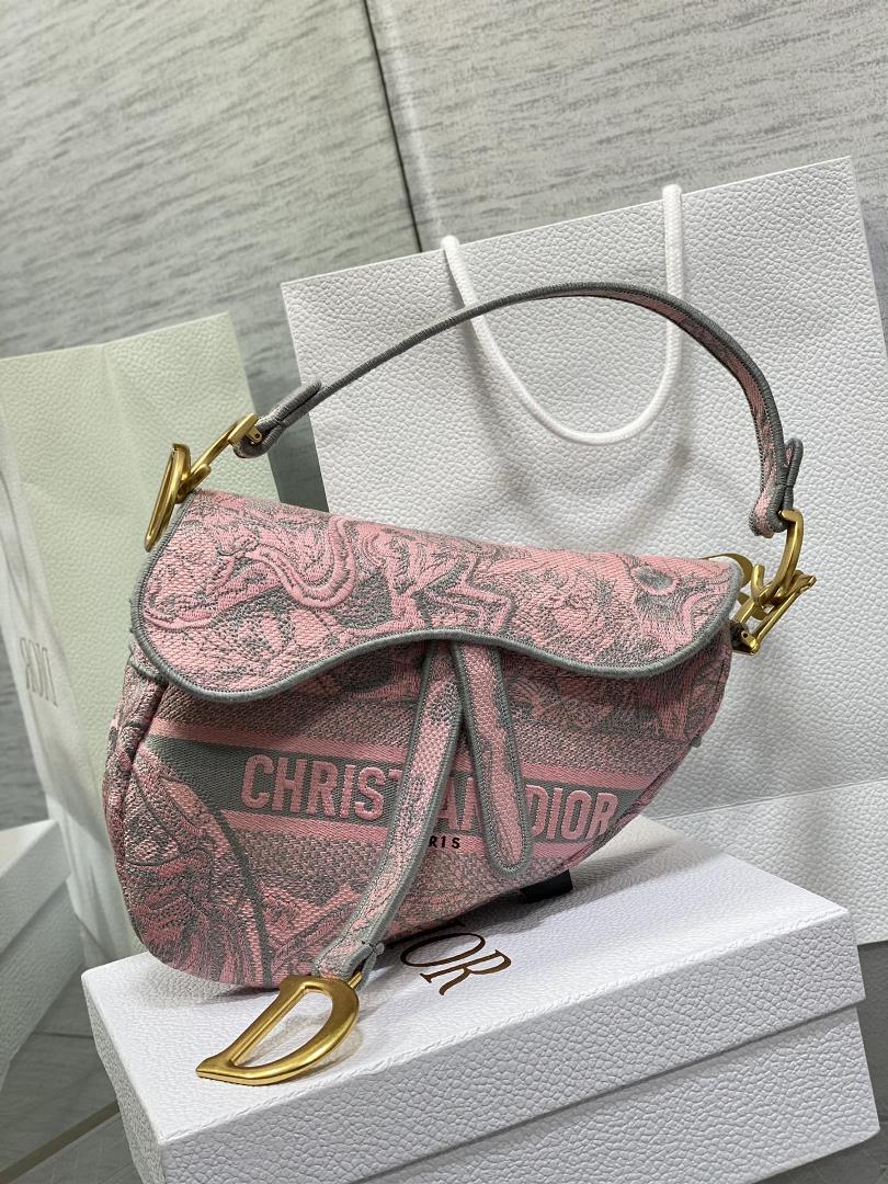 Grey foundation makeup saddle bag tiger stockSaddle bag grey and pink tiger embroidery fashion is