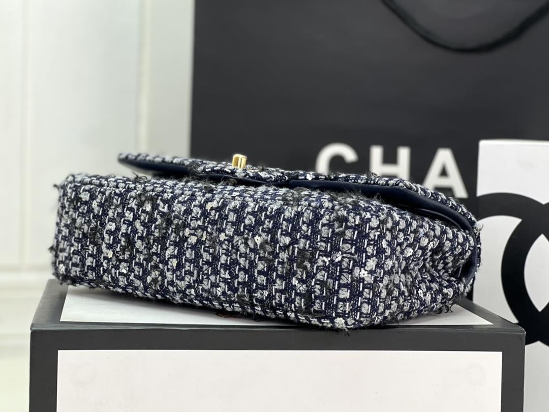 Chanel CF woolen series this is a bag that can be praised by all friends around us for it