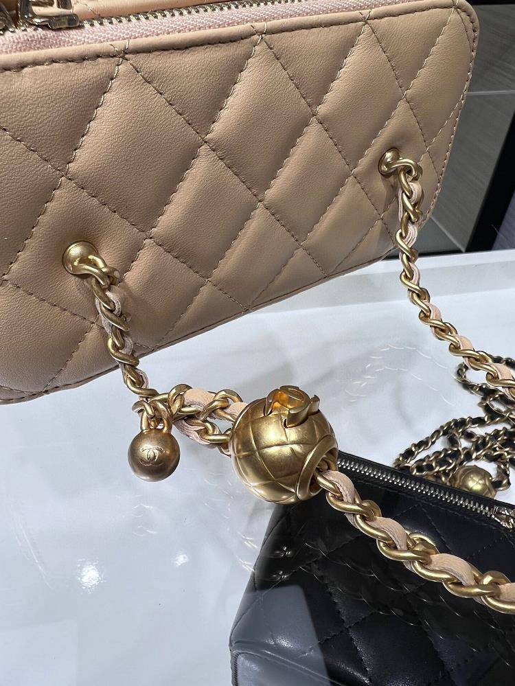 Chanel 22B New Product Golden Ball Long Box Adjustable Chain Rectangular Chain Box Sheepsk