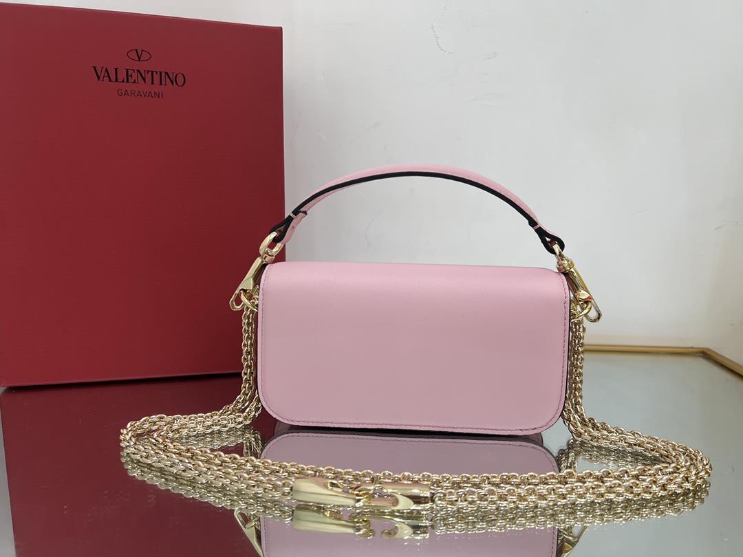 Light powder shipmentUpdated diamond hardware matching straight out VALENTINO MINI LOC imi