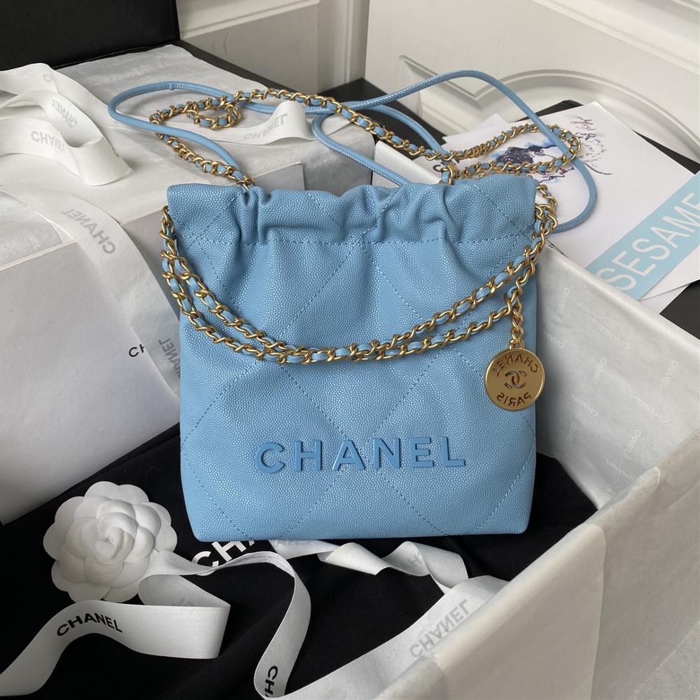 Chanel 23Ks new AS3980 pellet Chanels mini 22 hits the red heart The bag accessories of Chanel Goo