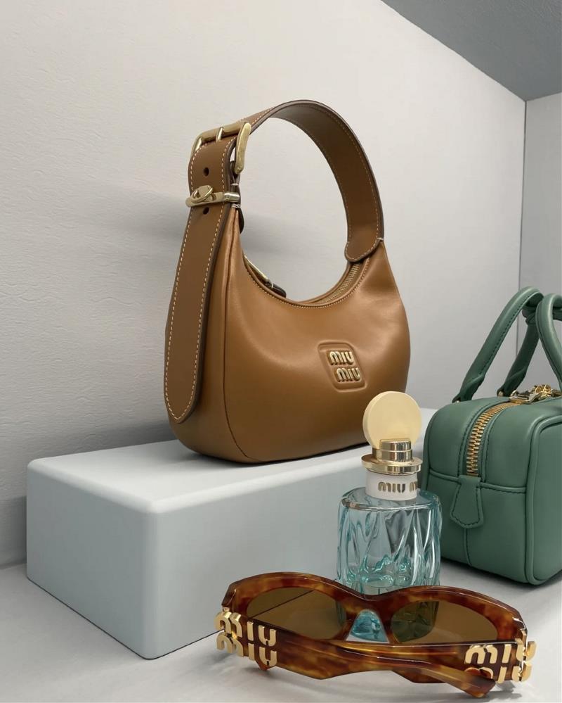 Personally my love affair with Miumiu bags began when I first laid eyes on the Matelass