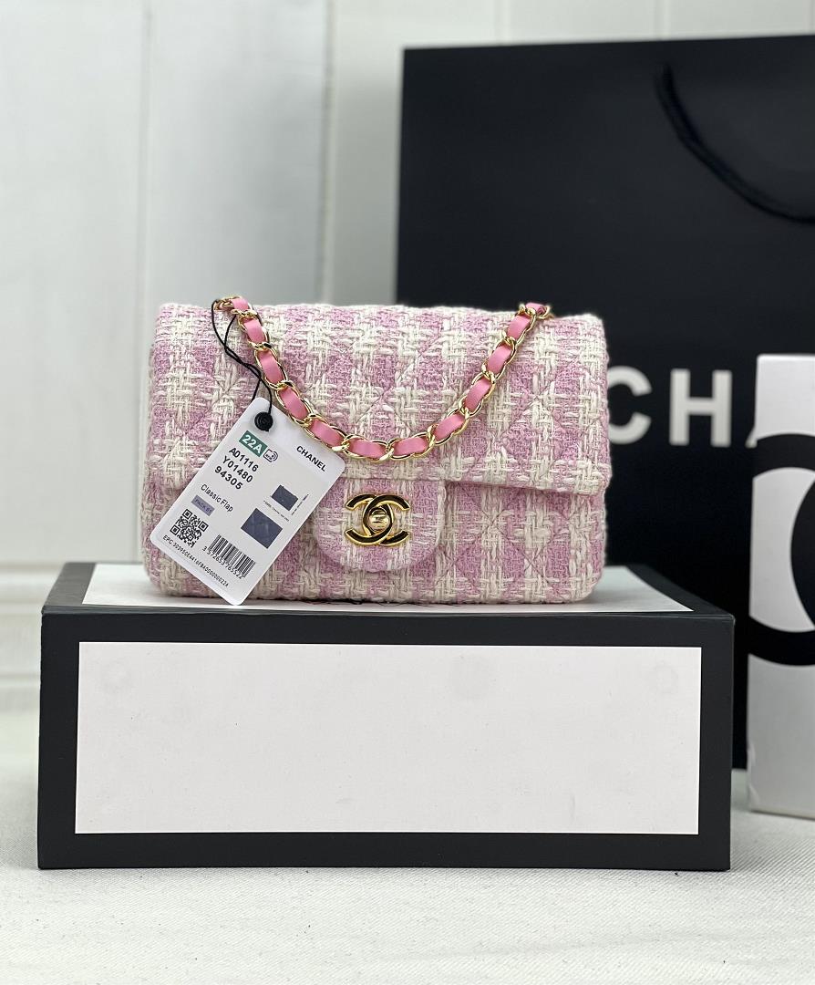 Chanel CF woolen series this is a bag that can be praised by all friends around us for its elegance