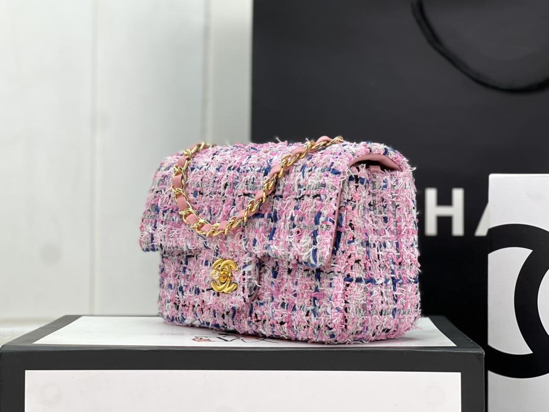 Chanel CF woolen series this is a bag that can be praised by all friends around us for it