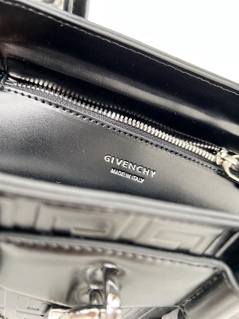 French GIVENCHY 887845560 Aintong Embossed Letter New Handbag ClassicMINI ANTIGONA LOCK BAG IN