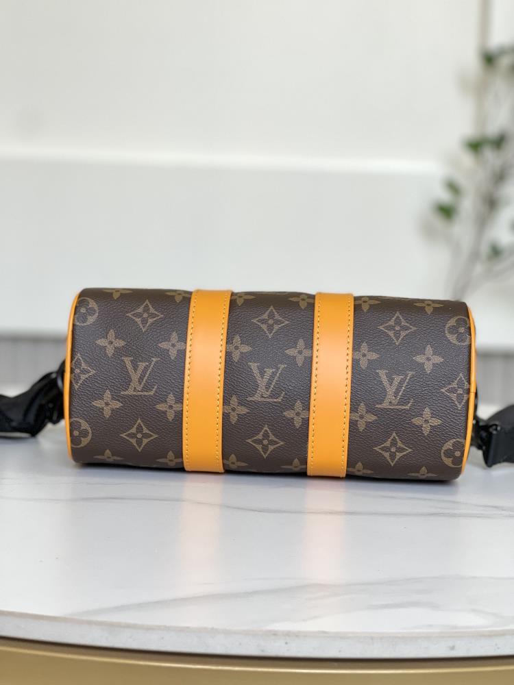 Carrying this LV bag instantly became a way for me to express my personality and fashion s