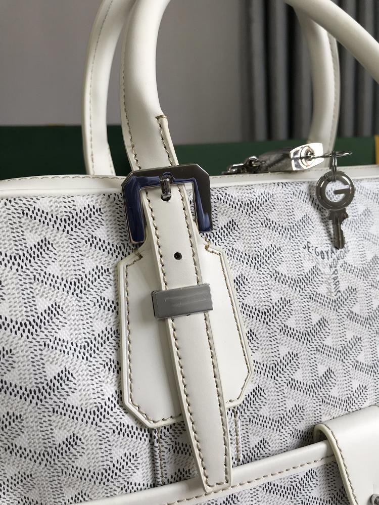 Ultimately the Goyard Messagebag Small Briefcase is more than just a bag it is a reflect