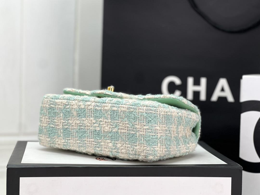 Chanel CF woolen series this is a bag that can be praised by all friends around us for it