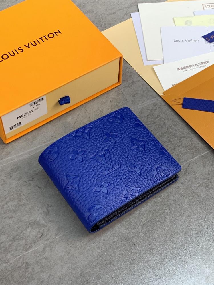 The M82562 Deep Blue Multi wallet features classic Monogram embossing on the full grain Taurillon leather surface creating a compact configuration an