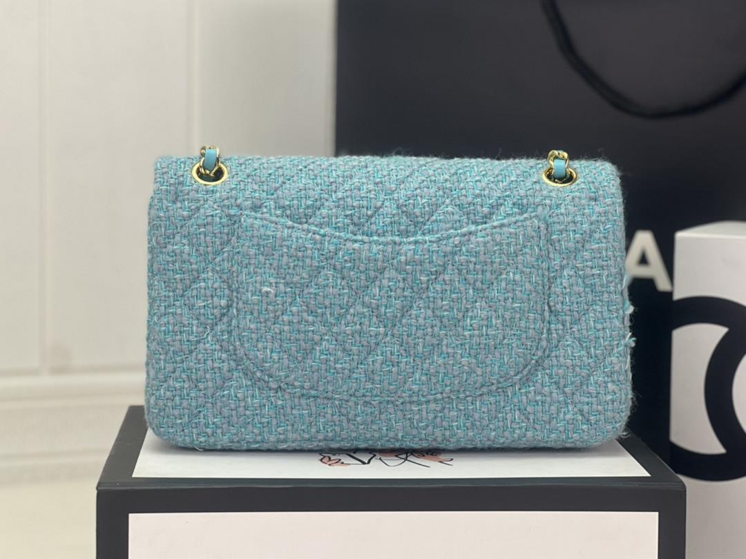 Chanel CF woolen series this is a bag that can be praised by all friends around us for it