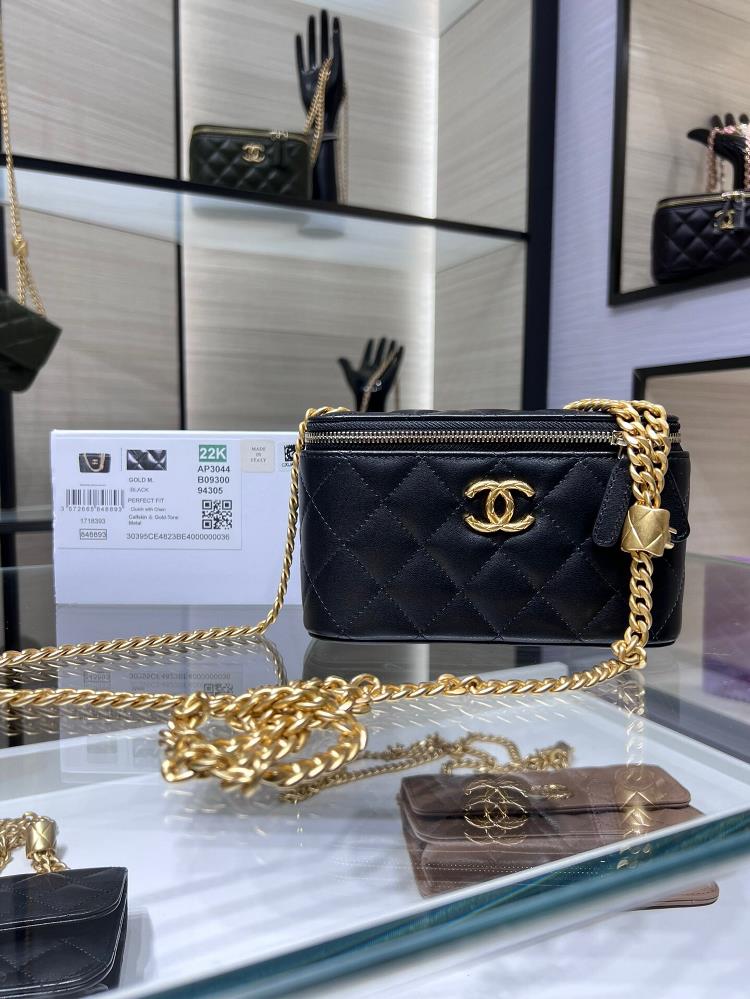 chanel 22K New Product Long Box Makeup Bag Golden Ball Style Most Beautiful Adjustable Buckle Adjustable ChainAdopting double C relief technology the