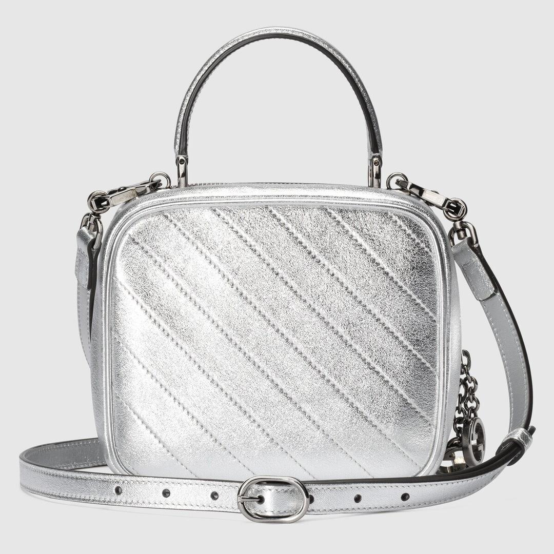 Gucci Blondie series handbag Originating from the brands collection design the circular interl