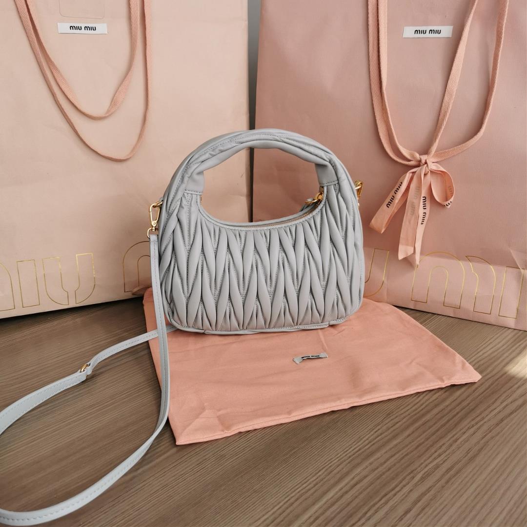 Medium The MiuWander handbag a new product from M family features the iconic Matelasse texture