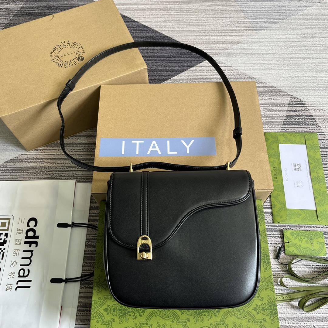 complete packaging comes from exploring the origin of Gucci and the equestrian style design is full