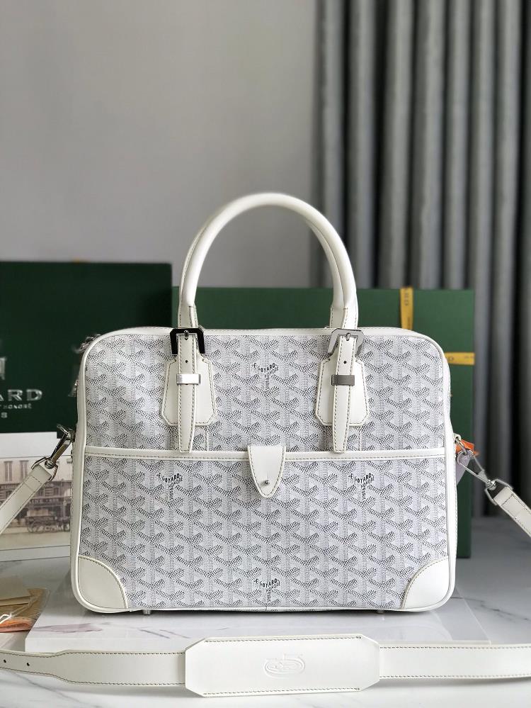 Goyard Ambassad messagebag Small Briefcase The AMBASSADE series is designed to meet the needs of sophisticated business women and men making it the i