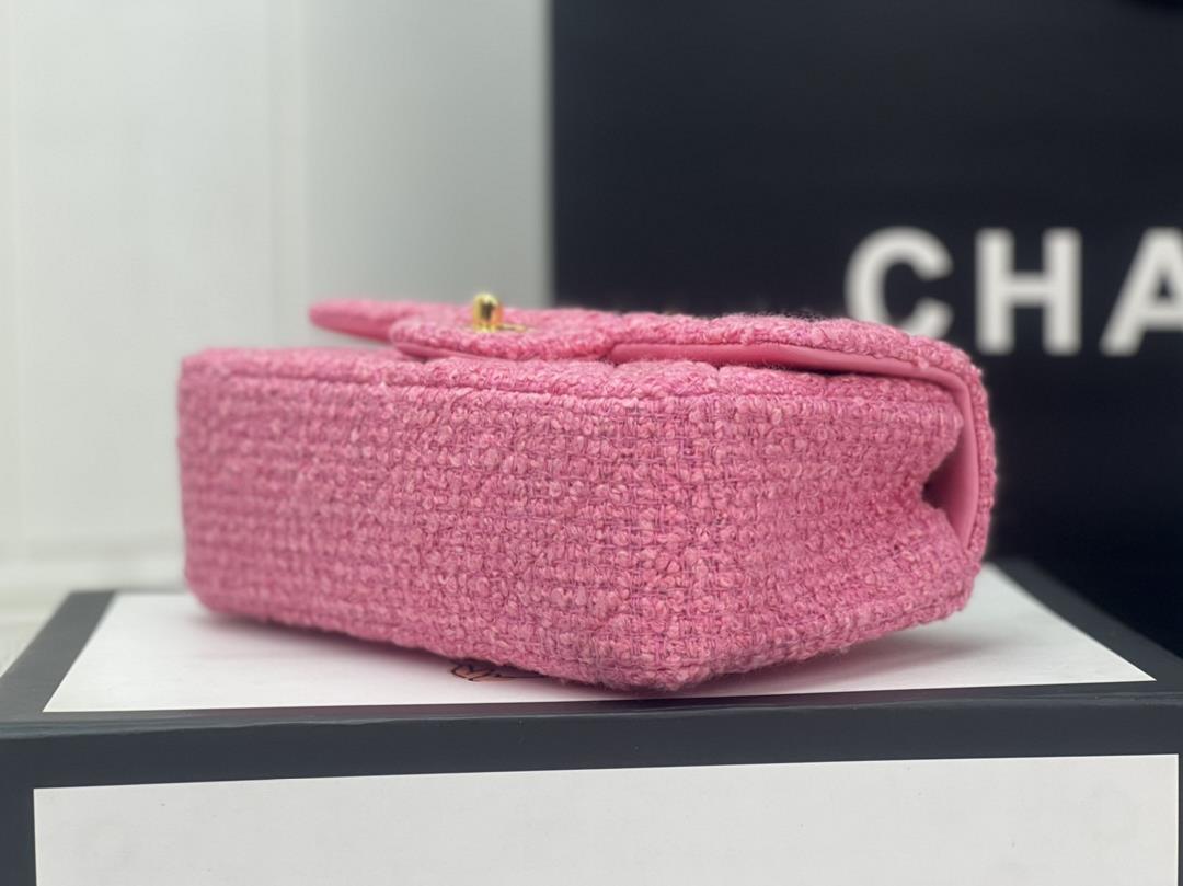 Chanel CF woolen series this is a bag that can be praised by all friends around us for it