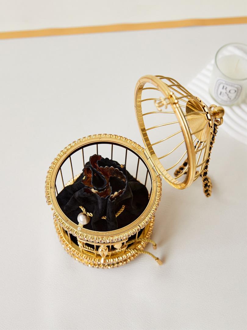 The highend handicraft workshop series has produced a bird cage which is truly stunning